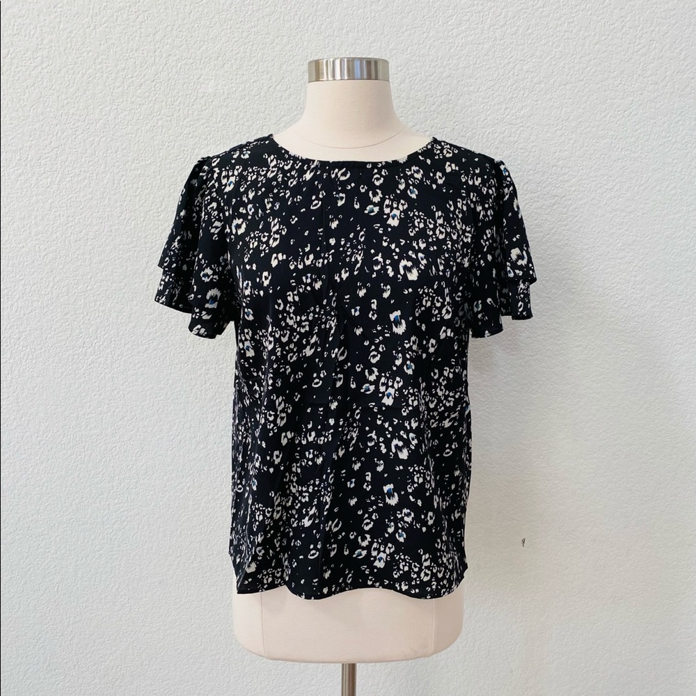 Open back blouse with sleeve detail